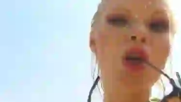 Опытная блондинка Tarra White предпочитает трах всех дырок
